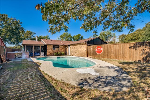 525 Via Altos Street, Mesquite, TX 75150