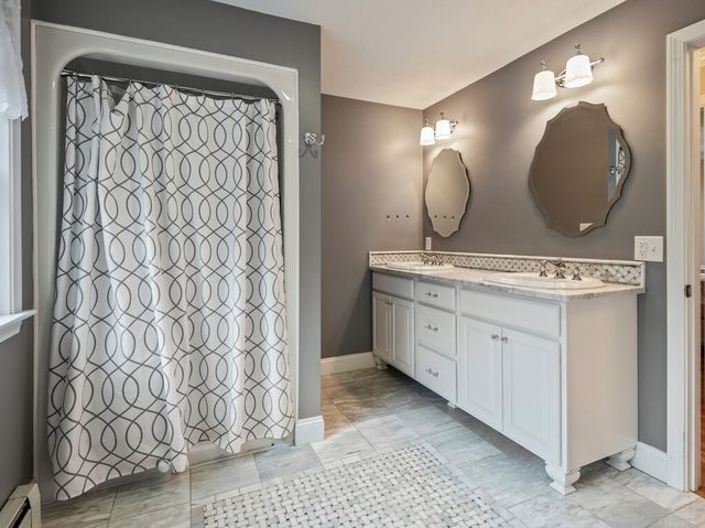 25 Watson Ln, Rutland, MA 01543