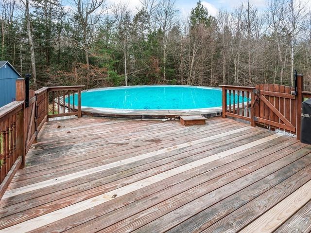 25 Watson Ln, Rutland, MA 01543