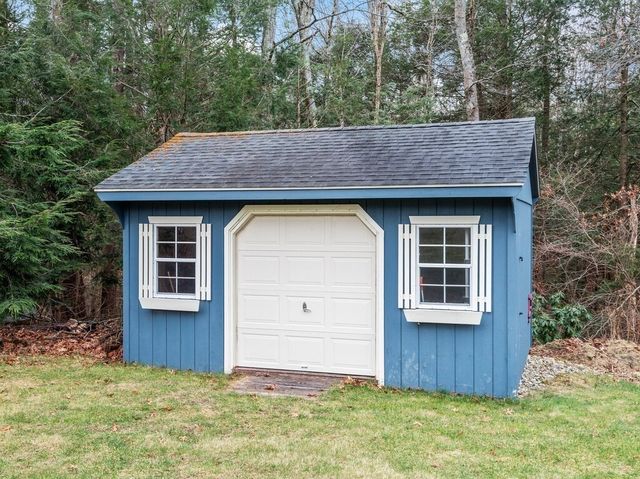 25 Watson Ln, Rutland, MA 01543