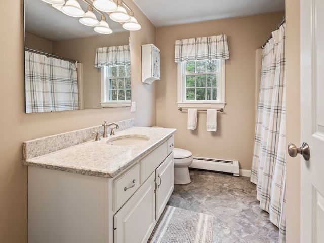 25 Watson Ln, Rutland, MA 01543