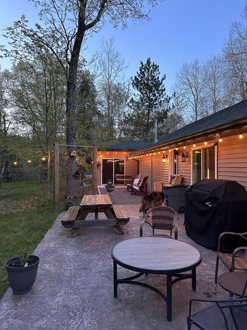 W9988 TERRI LANE, Crivitz, WI 54114