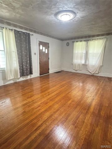 1378 N Park Drive, East St Louis, IL 62204