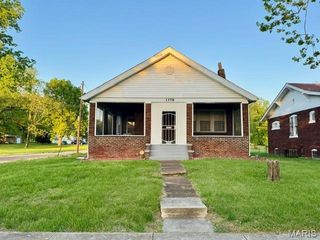 1378 N Park Drive, East St Louis, IL 62204