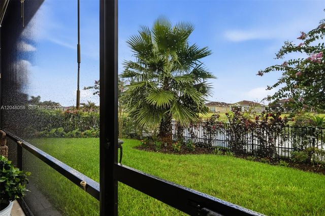 9111 SW Roccia Way, Port St. Lucie, FL 34987