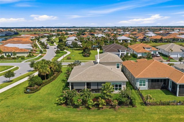 9111 SW Roccia Way, Port St. Lucie, FL 34987