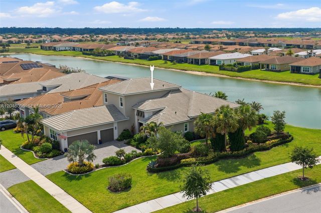 9111 SW Roccia Way, Port St. Lucie, FL 34987