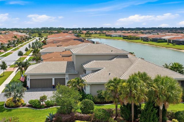 9111 SW Roccia Way, Port St. Lucie, FL 34987