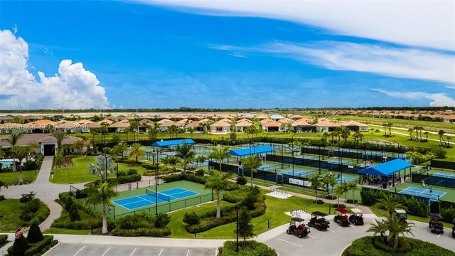 9111 SW Roccia Way, Port St. Lucie, FL 34987