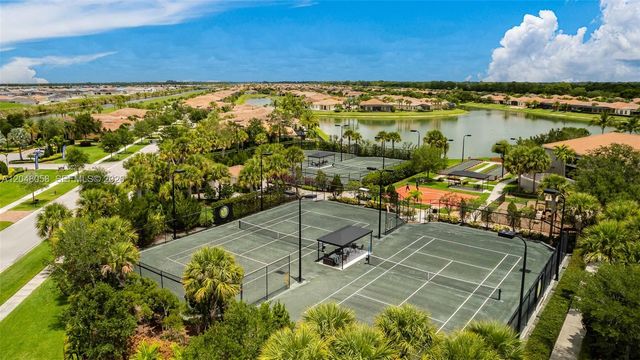 9111 SW Roccia Way, Port St. Lucie, FL 34987
