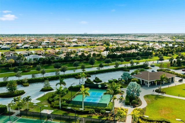 9111 SW Roccia Way, Port St. Lucie, FL 34987