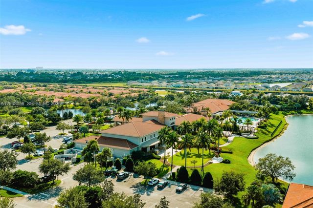 9111 SW Roccia Way, Port St. Lucie, FL 34987