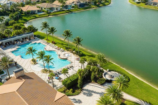 9111 SW Roccia Way, Port St. Lucie, FL 34987