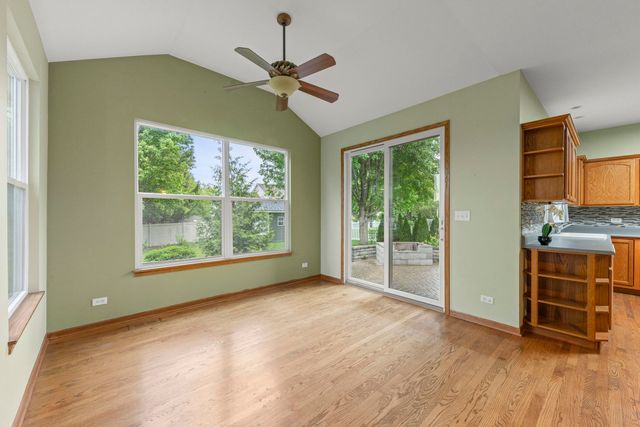 972 Canyon Trail Court, Yorkville, IL 60560