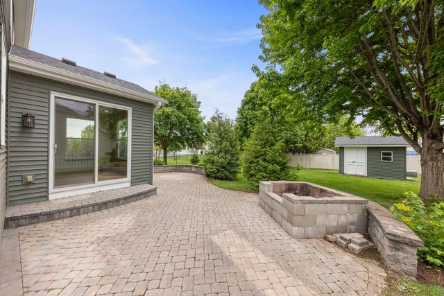 972 Canyon Trail Court, Yorkville, IL 60560