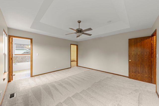 972 Canyon Trail Court, Yorkville, IL 60560