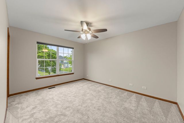 972 Canyon Trail Court, Yorkville, IL 60560