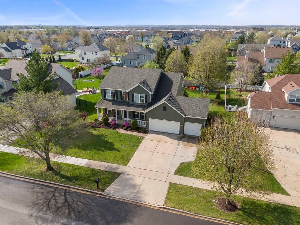 972 Canyon Trail Court, Yorkville, IL 60560