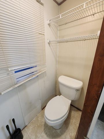 5864 Cartier Road H, West Palm Beach, FL 33417