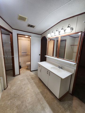 5864 Cartier Road H, West Palm Beach, FL 33417