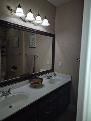 2275 Casa Dulce Way, Plumas Lake, CA 95961