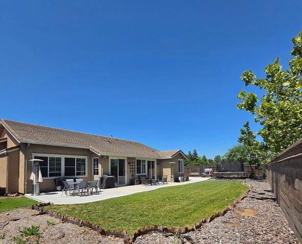 2275 Casa Dulce Way, Plumas Lake, CA 95961