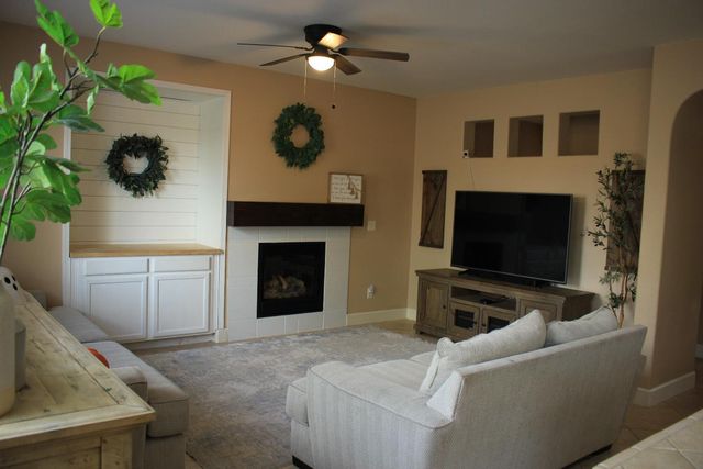 2275 Casa Dulce Way, Plumas Lake, CA 95961