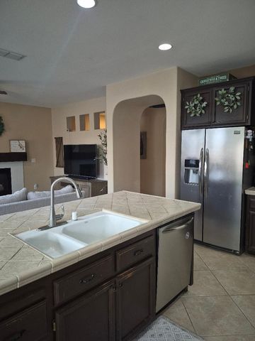 2275 Casa Dulce Way, Plumas Lake, CA 95961