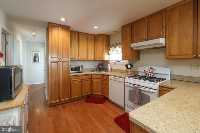 28 W HUDSON DR, Little Egg Harbor Twp, NJ 08087