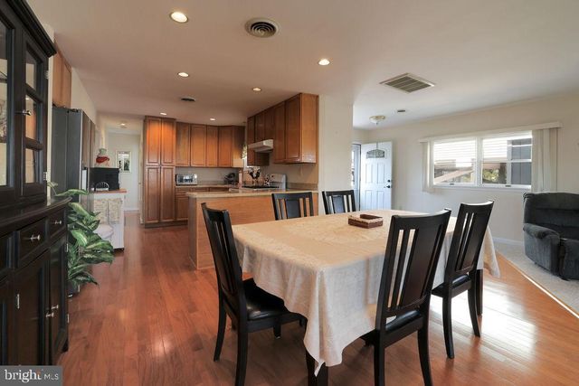 28 W HUDSON DR, Little Egg Harbor Twp, NJ 08087
