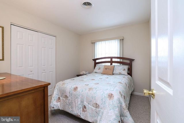 28 W HUDSON DR, Little Egg Harbor Twp, NJ 08087