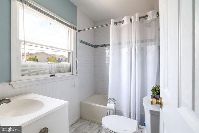 28 W HUDSON DR, Little Egg Harbor Twp, NJ 08087
