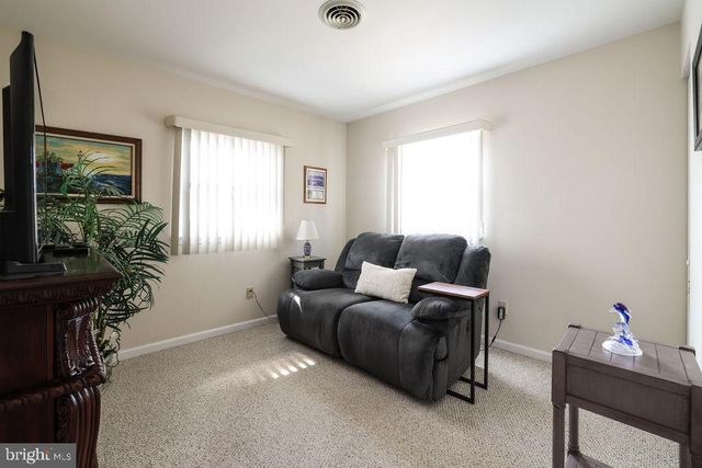 28 W HUDSON DR, Little Egg Harbor Twp, NJ 08087