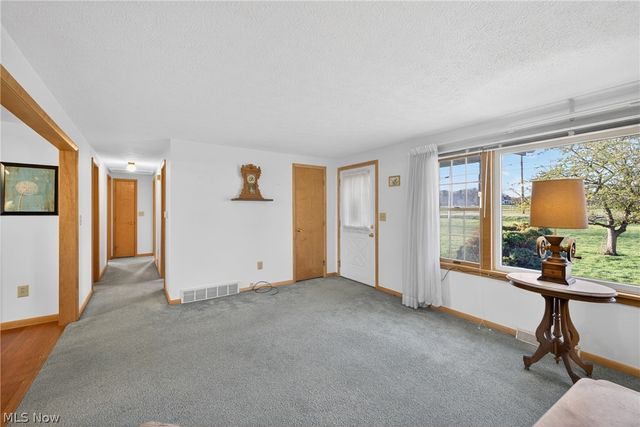 16801 Kinsman Road, Middlefield, OH 44062
