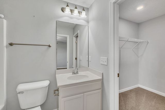 1037 Tradition Trl, Murfreesboro, TN 37130