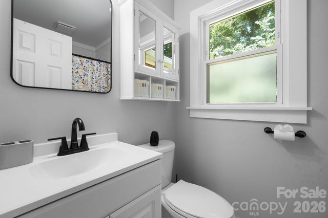 6264 US 221 Highway S, Marion, NC 28752