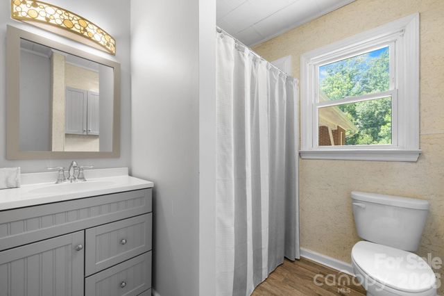 6264 US 221 Highway S, Marion, NC 28752