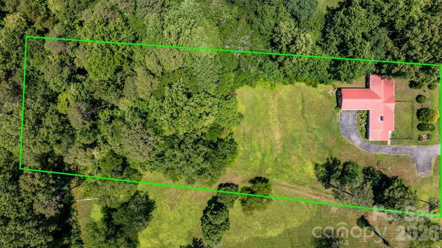 6264 US 221 Highway S, Marion, NC 28752