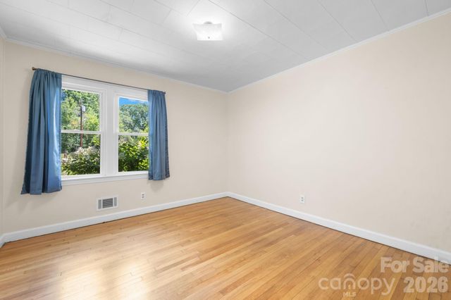 6264 US 221 Highway S, Marion, NC 28752