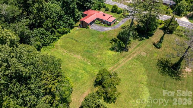 6264 US 221 Highway S, Marion, NC 28752
