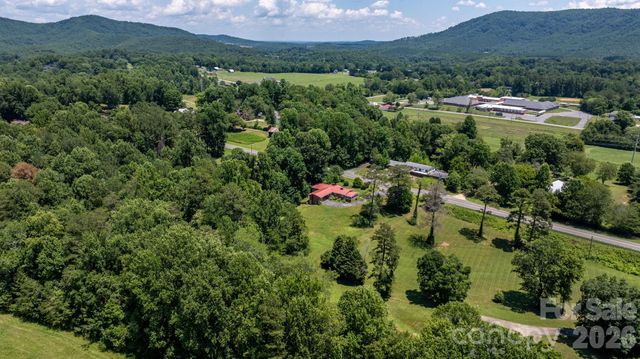 6264 US 221 Highway S, Marion, NC 28752