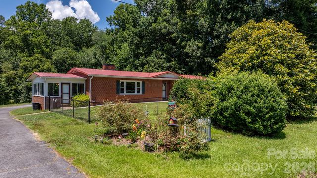 6264 US 221 Highway S, Marion, NC 28752