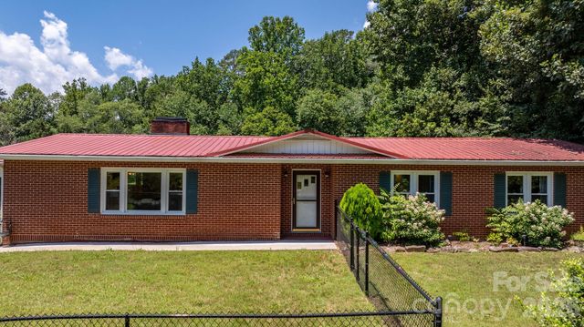 6264 US 221 Highway S, Marion, NC 28752