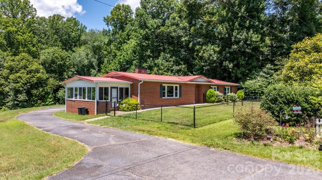 6264 US 221 Highway S, Marion, NC 28752