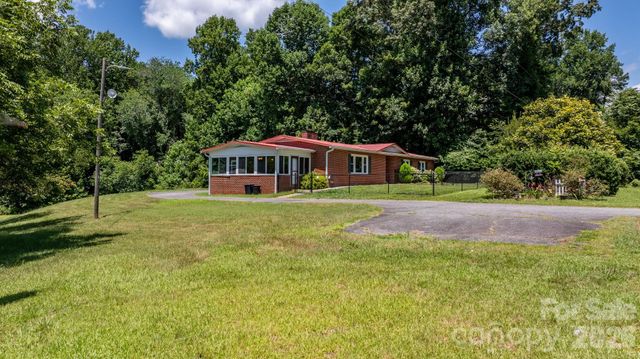 6264 US 221 Highway S, Marion, NC 28752
