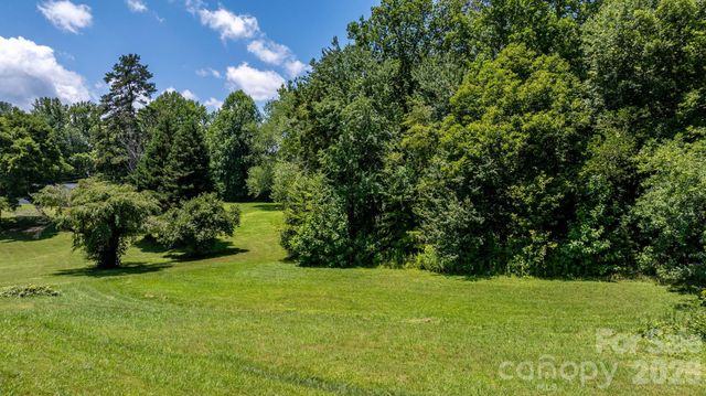 6264 US 221 Highway S, Marion, NC 28752