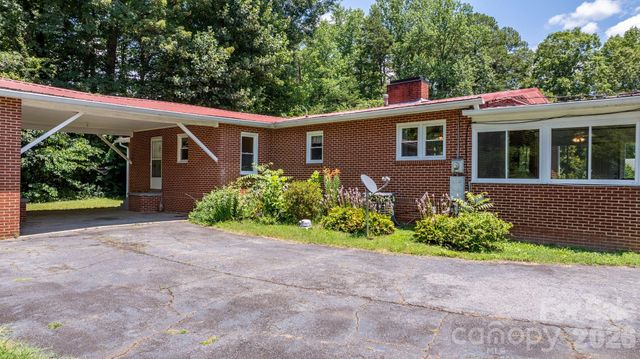 6264 US 221 Highway S, Marion, NC 28752