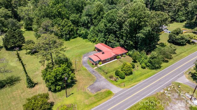 6264 US 221 Highway S, Marion, NC 28752