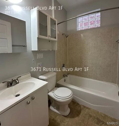 3671 Russell Boulevard, St Louis, MO 63110