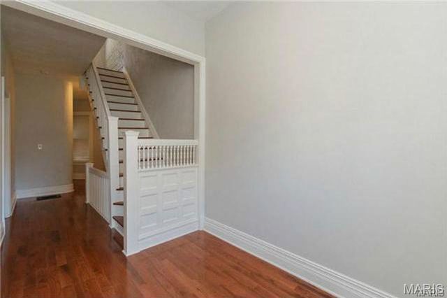 3671 Russell Boulevard, St Louis, MO 63110